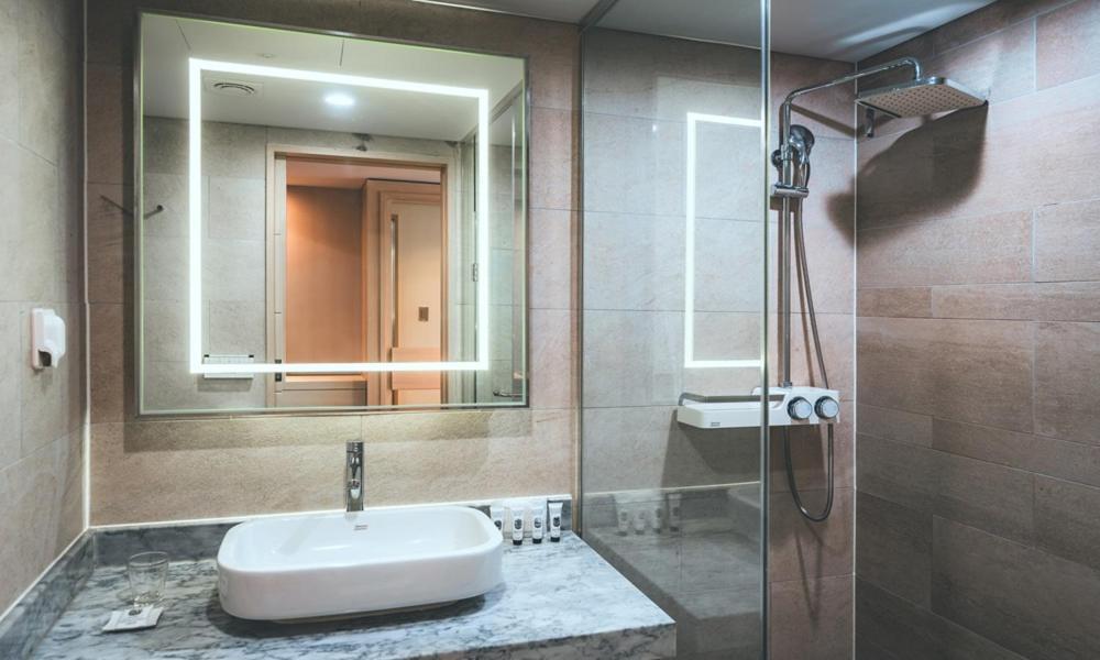 Wonju City Hotel Hyeoksin Esterno foto