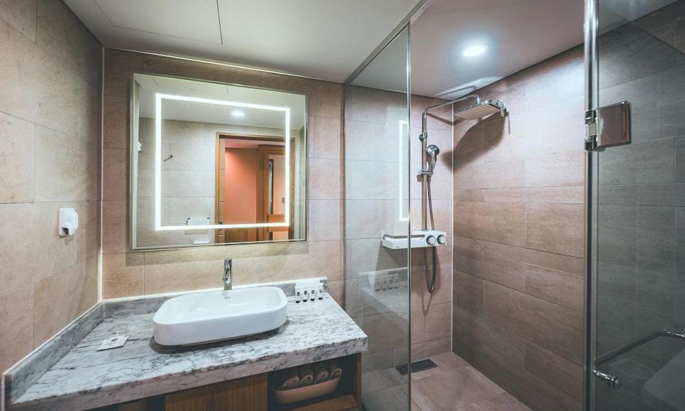 Wonju City Hotel Hyeoksin Esterno foto